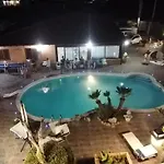 Guest house Eden Luxury Con Piscina E Jacuzzi