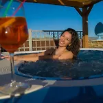 Guest house Eden Luxury Con Piscina E Jacuzzi 3*