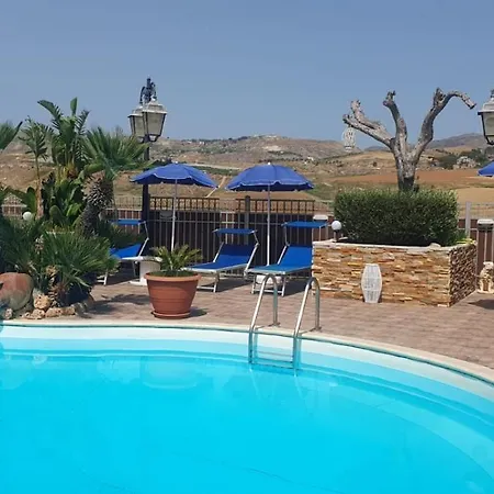 Eden Luxury Con Piscina E Jacuzzi