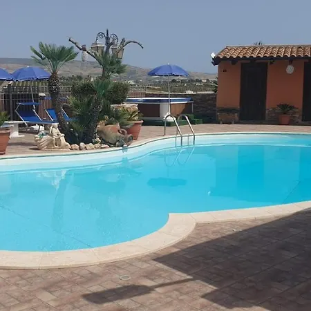 Affittacamere Eden Luxury Con Piscina E Jacuzzi *