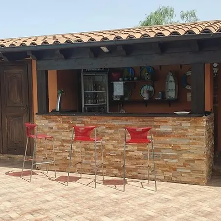 Eden Luxury Con Piscina E Jacuzzi Guest house