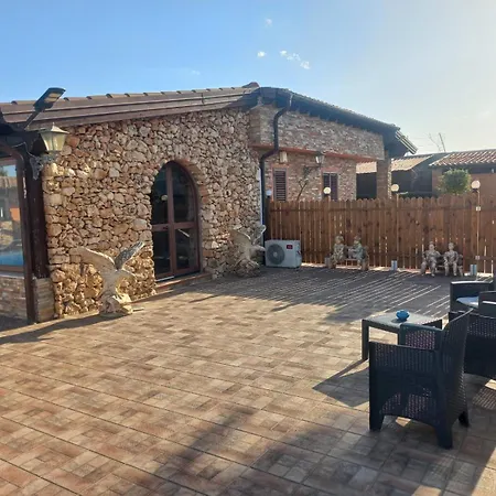 Eden Luxury Con Piscina E Jacuzzi