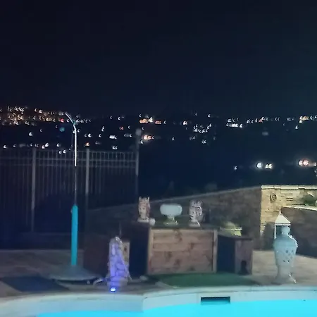 Guest house Eden Luxury Con Piscina E Jacuzzi