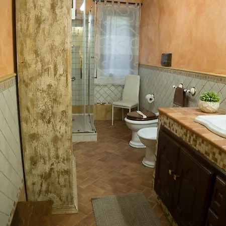 Guest house Eden Luxury Con Piscina E Jacuzzi 3*