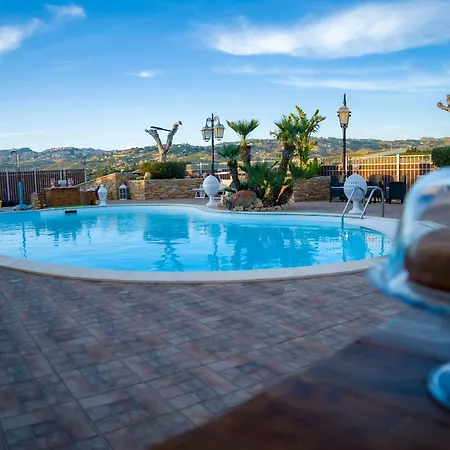 Eden Luxury Con Piscina E Jacuzzi Gasthof