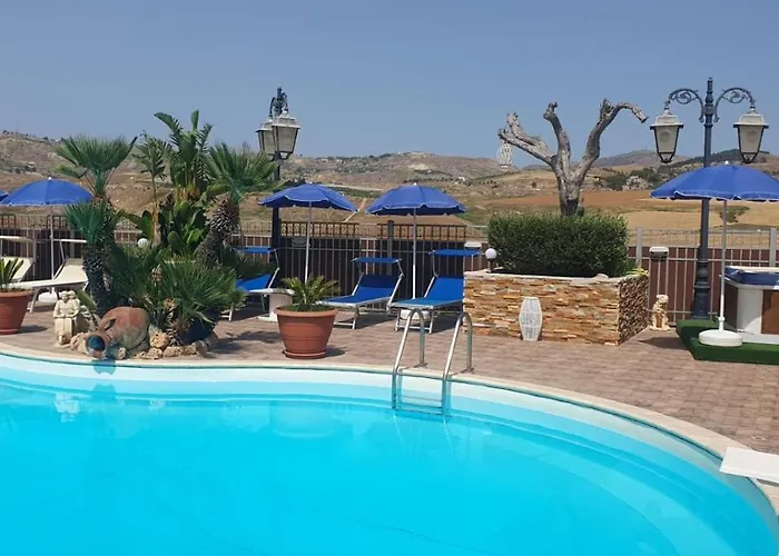 Eden Luxury Con Piscina E Jacuzzi