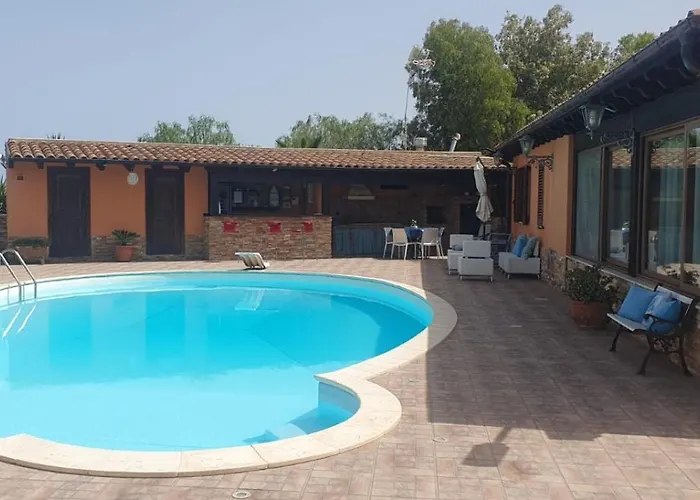 Eden Luxury Con Piscina E Jacuzzi 3*