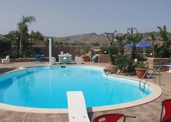 Eden Luxury Con Piscina E Jacuzzi 3*