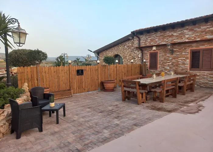 Gasthuis Eden Luxury Con Piscina E Jacuzzi