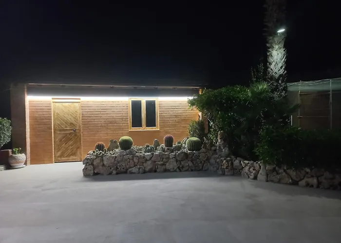 Eden Luxury Con Piscina E Jacuzzi Guest house 3*