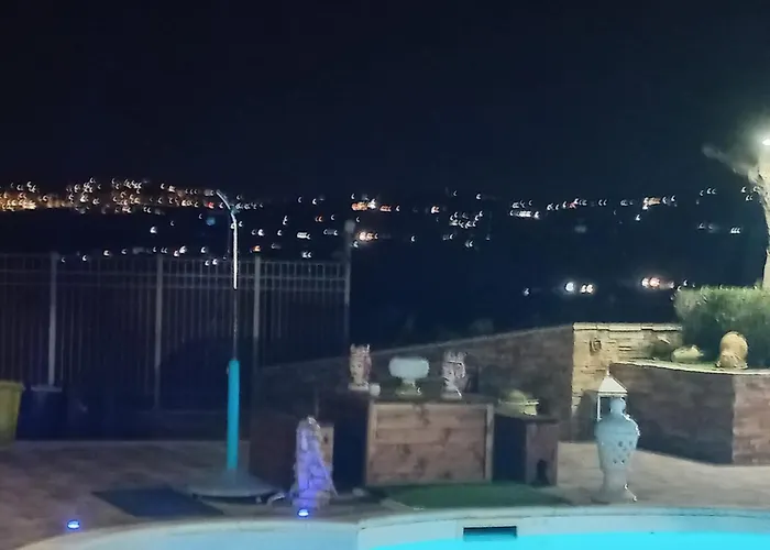 Gasthuis Eden Luxury Con Piscina E Jacuzzi