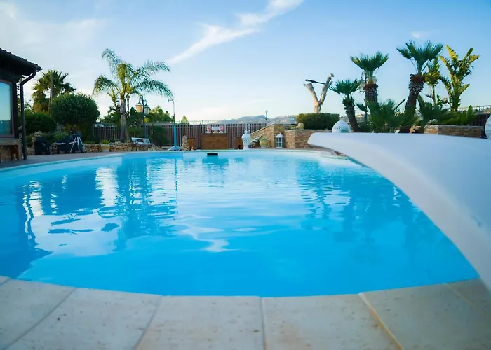 Eden Luxury Con Piscina E Jacuzzi Guest house