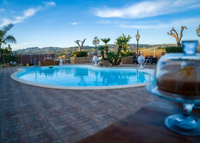 Eden Luxury Con Piscina E Jacuzzi Guest house